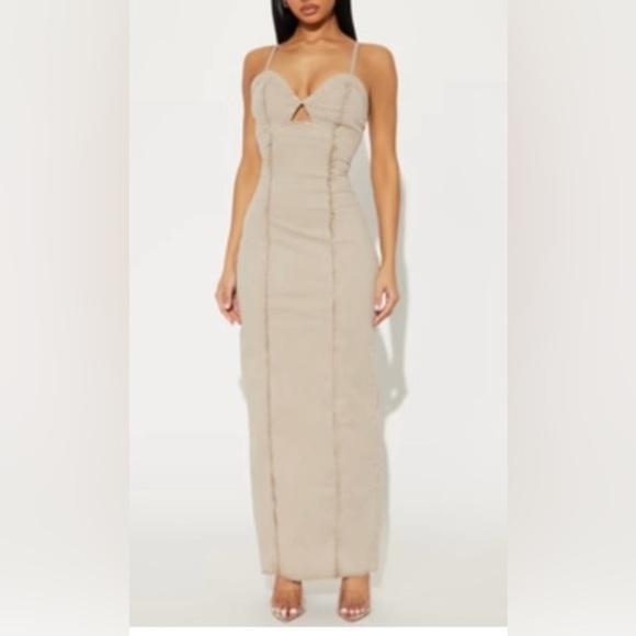 Fashion Nova Dresses & Skirts - NWT Fashion Nova Elegant Tan Maxi Dress size XS